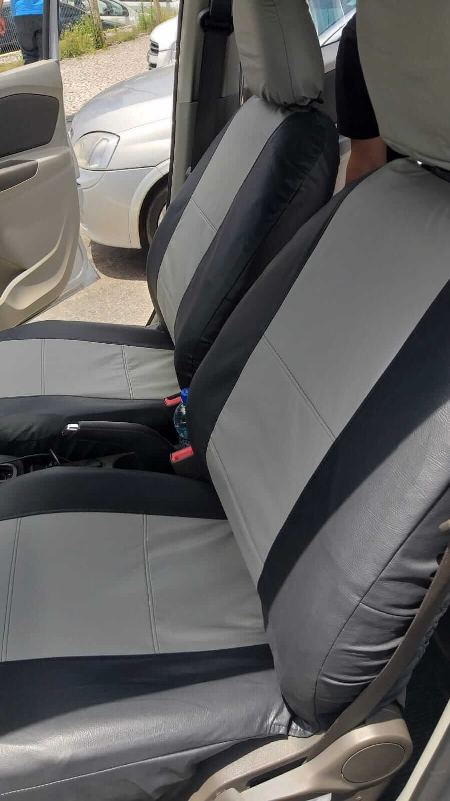 Capas em corano cinza e preto